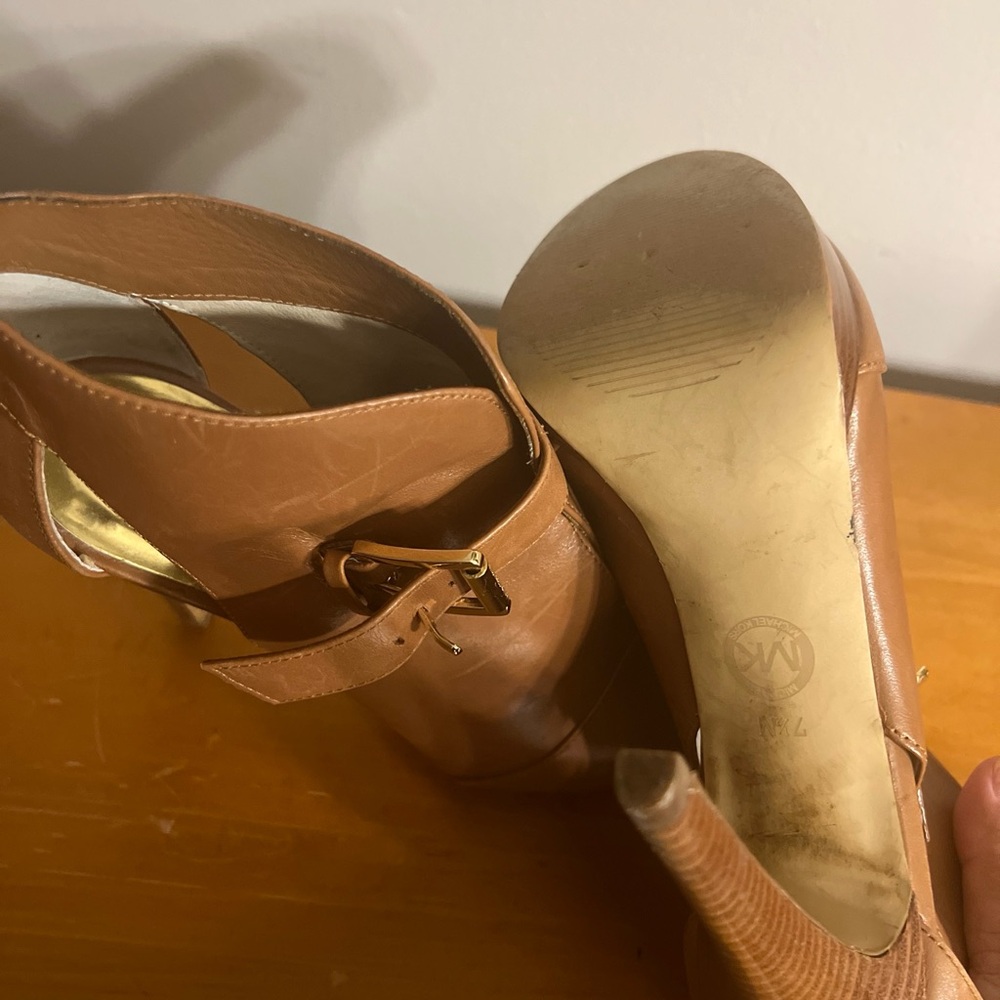 MICHAEL KORS | Isabella Open Toe Bootie Heels in Luggage 7.5M - Picture 7 of 7